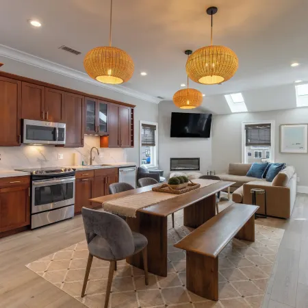 The Newport Lofts - 548 Thames Street