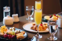 The Hotel Saskatchewan, Autograph Collection - breakfast