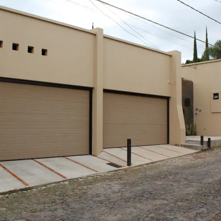Ajijic 2 Bedroom Retreat -Modern Centrally Located -Bikes -Gym -Pickleball Court