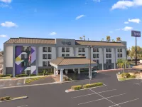 Spark by Hilton Bakersfield Central Hotels in Bakersfield