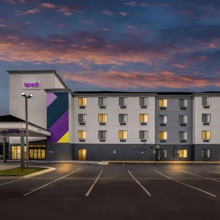 Spark by Hilton Pelham Birmingham I 65