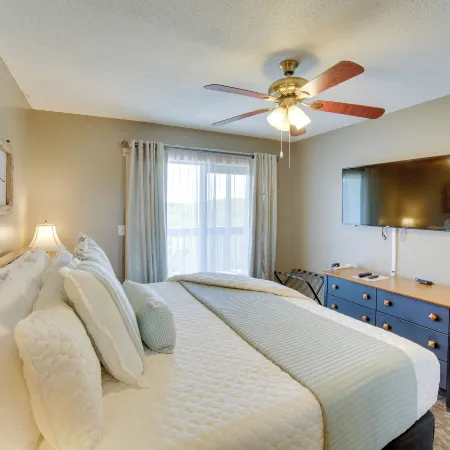 Unwind Fireside: Ozark Mtn Condo w/ Resort Perks!