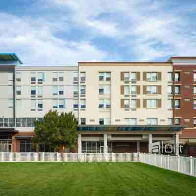 Aloft Richmond West Short Pump Hotel Exterior