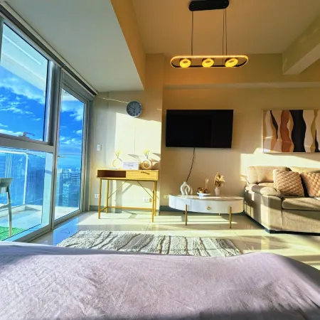 35th Uptown Park Suites Tower 2 BGC