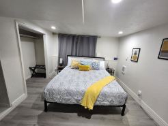 Spacious & Modern Guest Apartment with Private Entrance