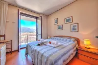 Laura's Cozy Apartment Stresa Center - Happy Rentals - 2 stelle