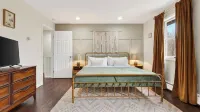 Catskill Chalet by Avantstay Sleeps 18 Hot Tub + Firepit + Media Room Mins to Hunter Mtn