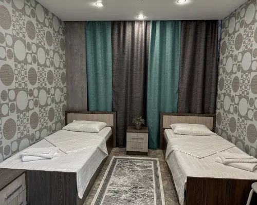 Tri Kita Hotel โรงแรมในบราตสก์