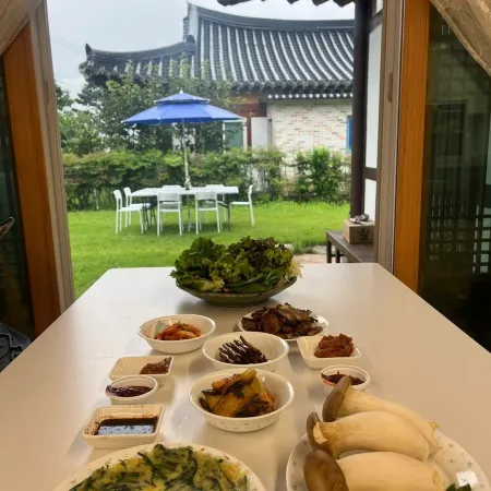 Hanok Yeonggot House Muan