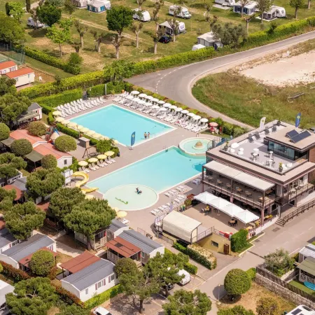 Club del Sole le Palme Lazise Family Collection