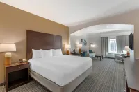Comfort Inn & Suites Verona at Turning Stone Resort Casino