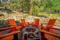 NEW Hot Tub + Arcade + Fire Pit + Mtn Views