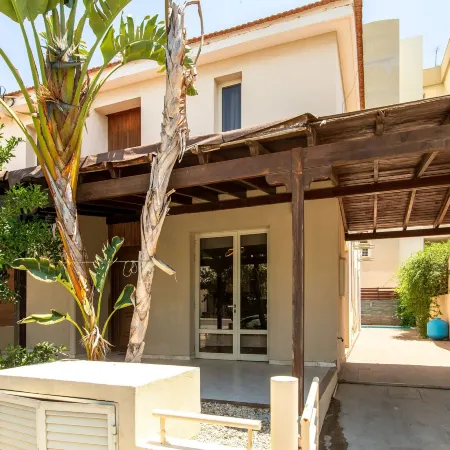 Gaia's Residence & Private Pool in Larnaca