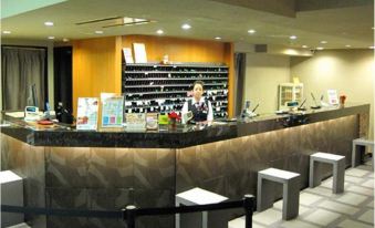 Nikoh Capsule Hotel Refre - Hostel - Caters to Men