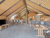 "Maritha" - 950m from the Sea - Homestays