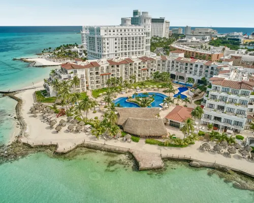 Fiesta Americana Villas Cancún マンダラ ビーチ周辺のホテル