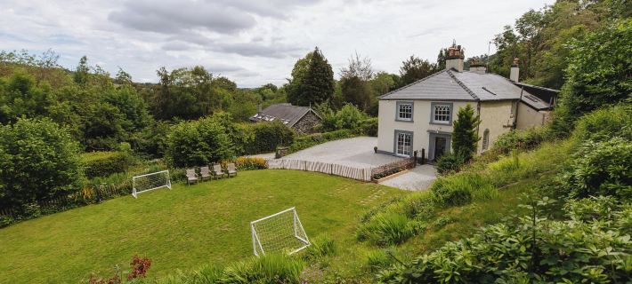 Cwmalis Hall Hotels in Llangollen