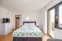 Charming Studio Rental with Garden View in Malinska, Croatia - 4성급