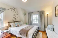 Chic Front Royal Retreat Near Shenandoah River! - Parking