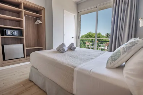 Hotel Boutique la Brisa - Airport Shuttle