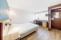 Comfort Hotel Lens-Noyelles Godault - parking