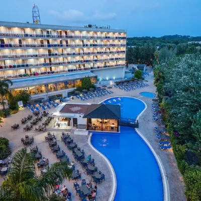 Sol Costa Daurada Hoteles cerca de PortAventura Park