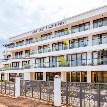 Ben Lux Apartments