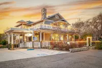 The Polo House and Bungalows - Parking