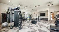 Homey Worker-Friendly 2BR I Pool & Gym - Gym