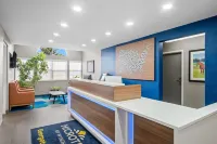 Microtel Inn & Suites by Wyndham Georgetown - 2-Star
