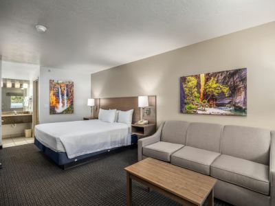 St. George Inn and Suites