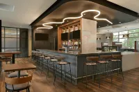 卡爾加里機場萬豪萬怡飯店 - 酒吧