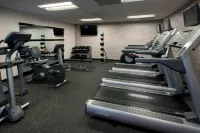 Courtyard Chicago Naperville - Phòng Gym