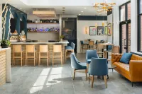 Four Points by Sheraton Penticton at the Convention Centre - bar