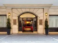 Starhotels Metropole Hotels near Vatican Museums