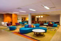 Fairfield Inn & Suites Paramus - parking