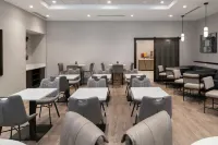 弗雷明漢唐普雷斯套房飯店 - 早餐