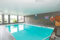 Sandman Hotel Abbotsford Airport - Pools