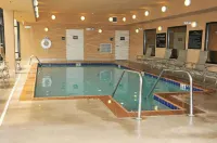 Hampton Inn Clinton - Pools