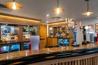 Eastwood Hall - bar