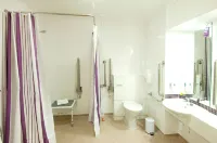 Premier Inn Kendal Central - Parking