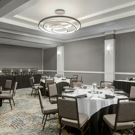 Doubletree by Hilton Fort Myers at Bell Tower Shops