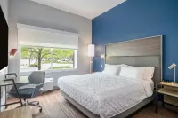Tru by Hilton Indianapolis Lawrence - parking