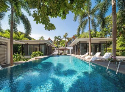 Marina luxury 6-bedroom seaview villa