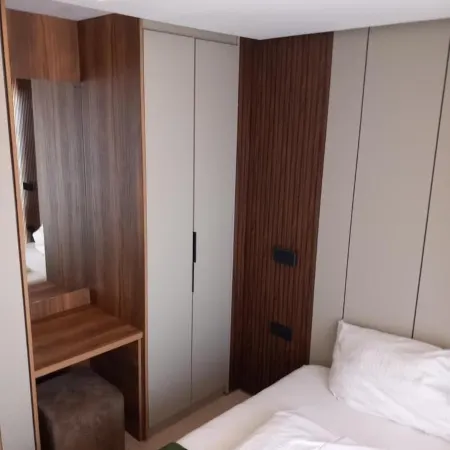 Room-single Room Without Balcony