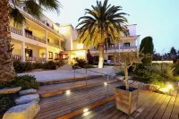 Van der Valk Hôtel Le Catalogne - piscine
