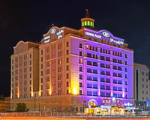 فندق كراون بلازا الخبر Hotels near قاعة السيف