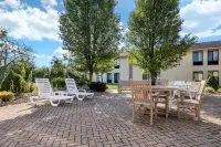 Quality Inn Hotels in New Philadelphia