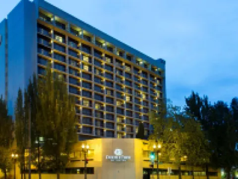 DoubleTree by Hilton Portland, OR Hotels in Portland
