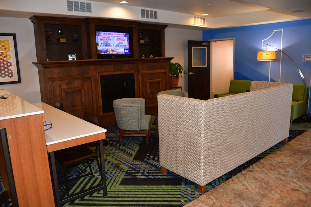 Holiday Inn Express Hotel & Suites Evanston, an Ihg Hotel